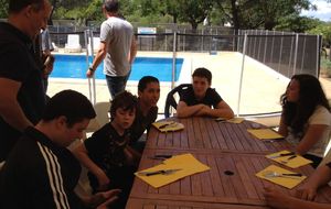 Table composé par nos jeunes : Florian, Mathis, Mathis, Lucas et Inès